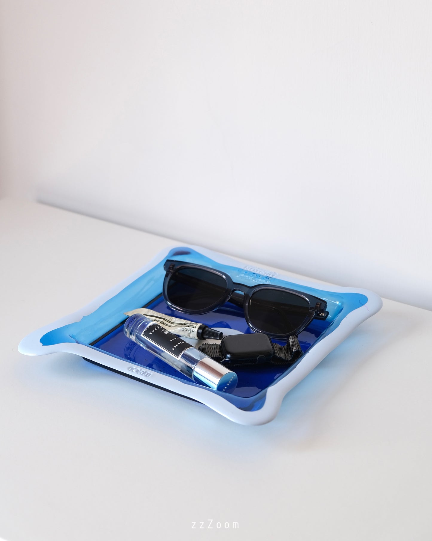 Try Tray Square (S) design by Gaetano Pesce for Fish Design,Clear Yellow/Matt Turquoise