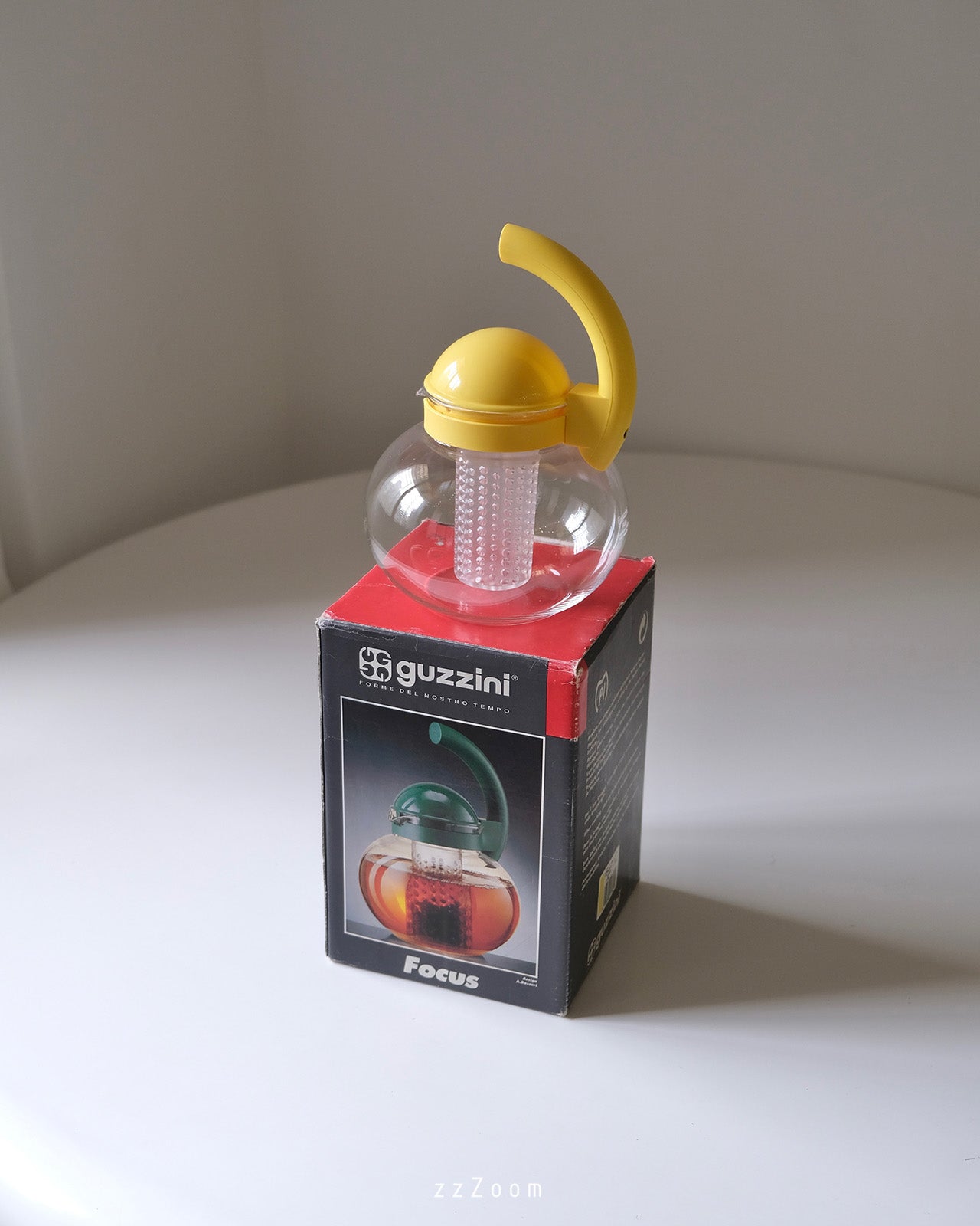 Vintage teapot Mod. Focus design by Ambrogio Rossari for Guzzini, 1980s