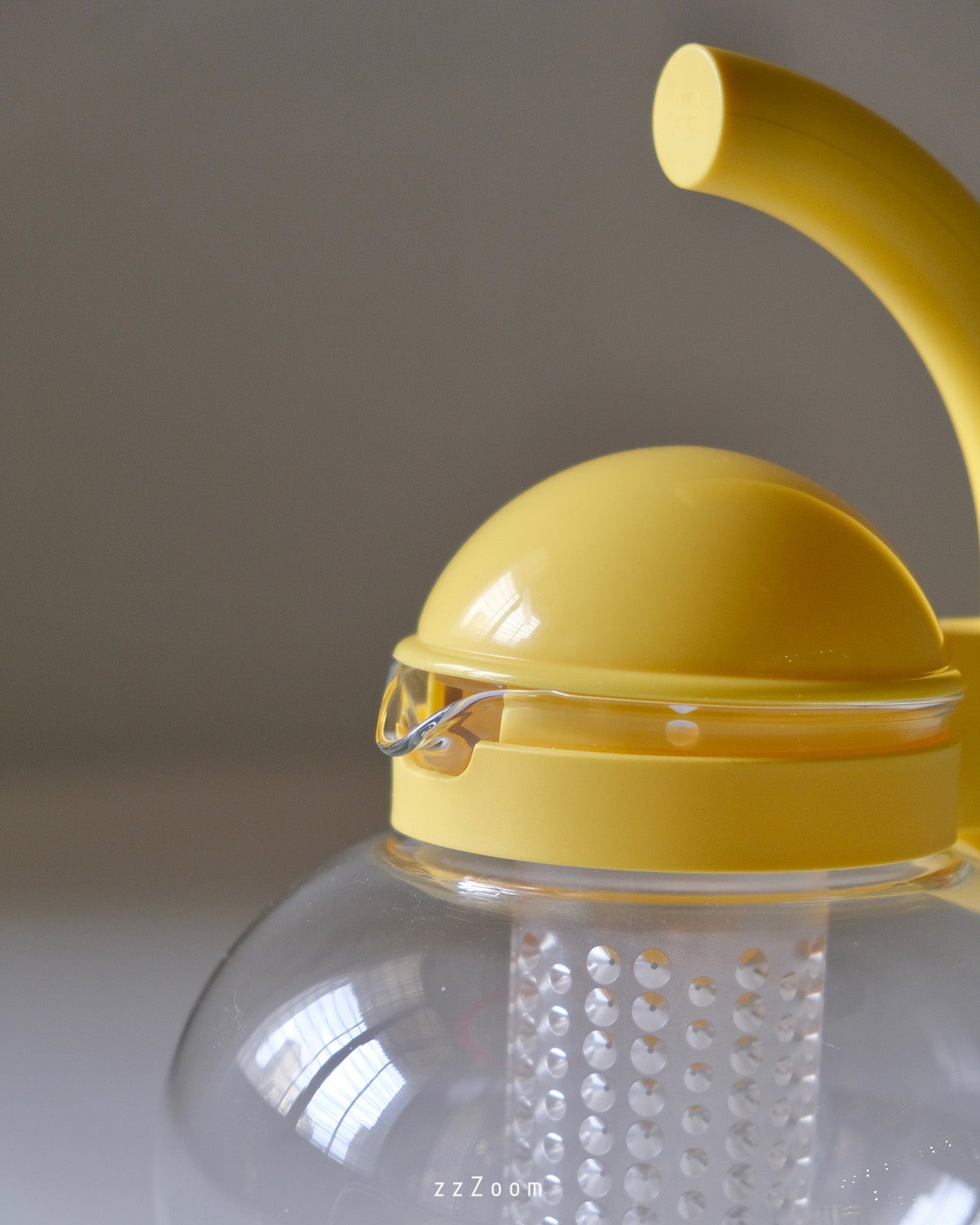 Vintage teapot Mod. Focus design by Ambrogio Rossari for Guzzini, 1980s