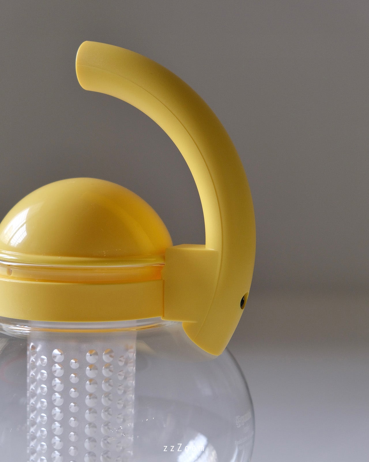 Vintage teapot Mod. Focus design by Ambrogio Rossari for Guzzini, 1980s