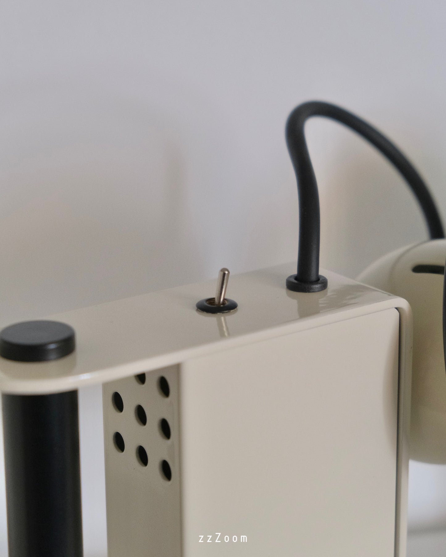 Vintage table lamp Mod.Minibox design by Gae Aulenti & Piero Castiglioni for Stilnovo, 1980s