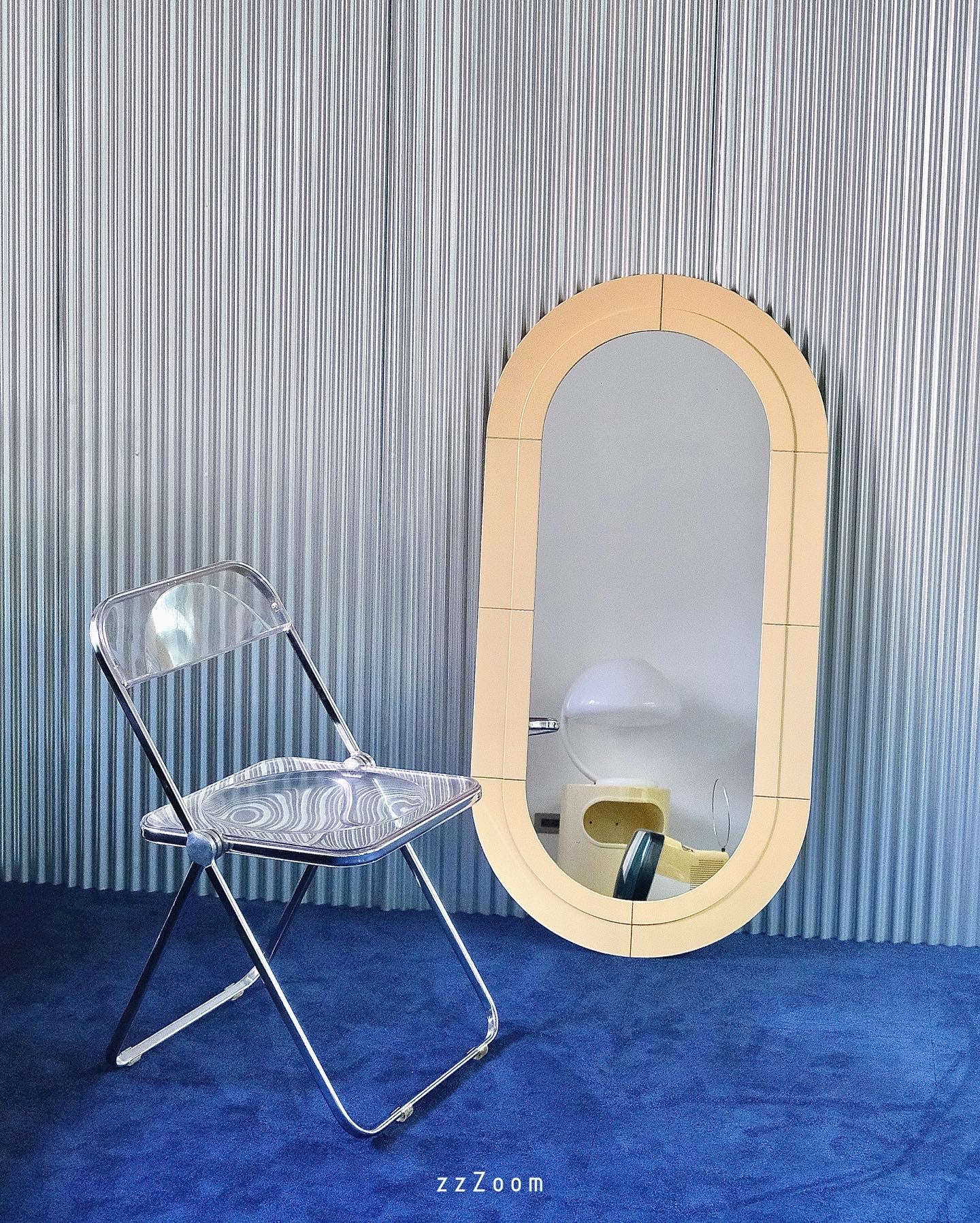 Plastic frame mirror by Anna Castelli Ferrieri for Kartell, 1968