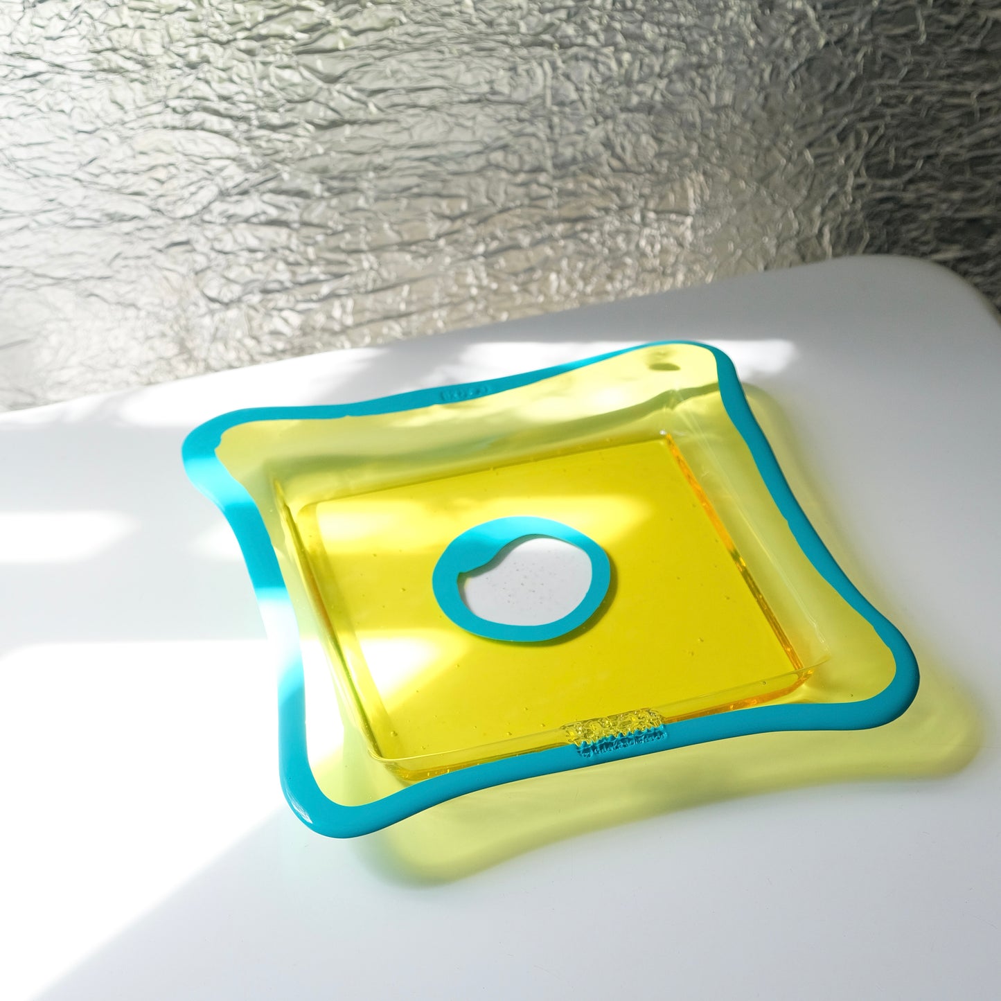 Try Tray Square (S) design by Gaetano Pesce for Fish Design,Clear Yellow/Matt Turquoise