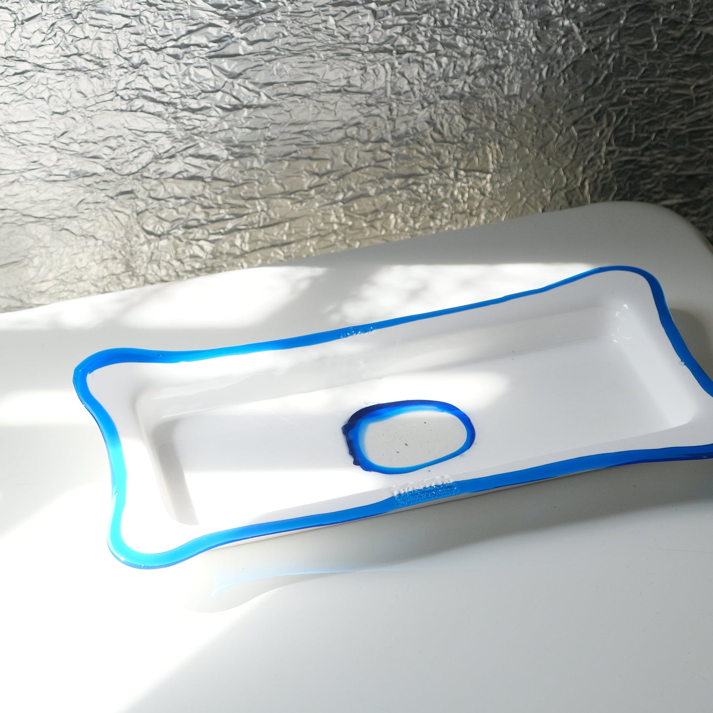 Try Tray Rectangular (S) design by Gaetano Pesce for Fish Design,Matt White/Clear Blue