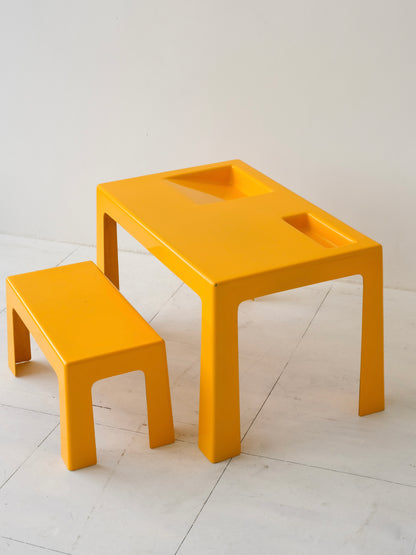 Kostka fiberglass kid desk and chair by Kostka France, 1972