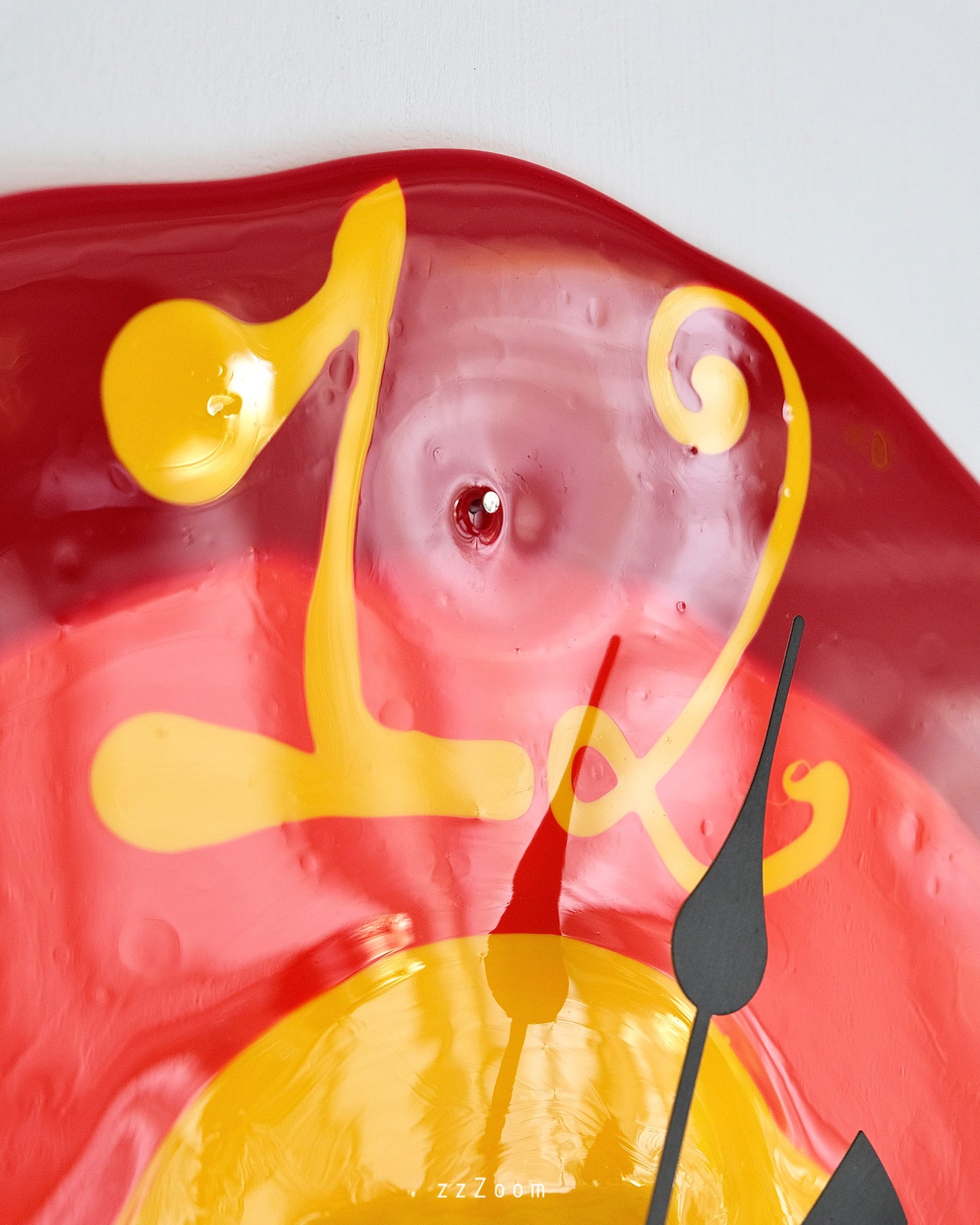 WATCH ME clock design by Gaetano Pesce for Fish Design, now(orange, yellow)