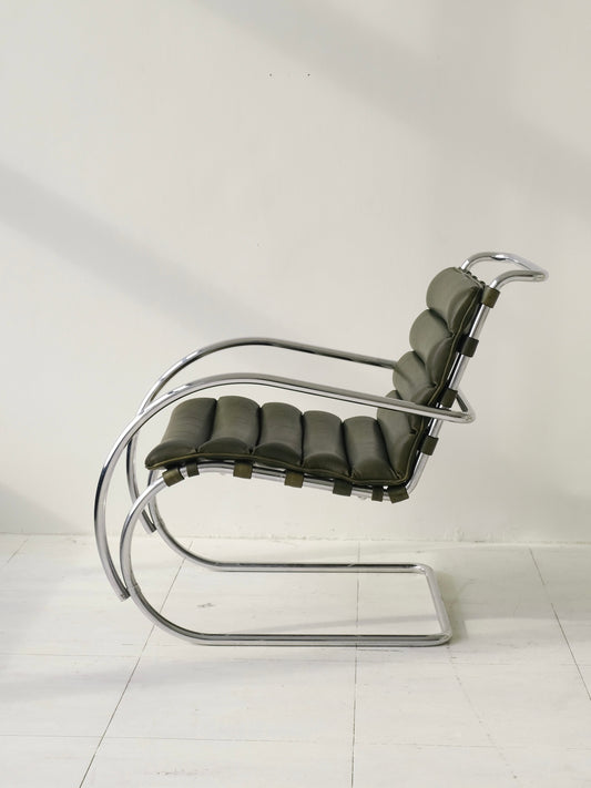 MR Lounge Chair with arms by Ludwig Mies van der Rohe for Knoll, 1980s