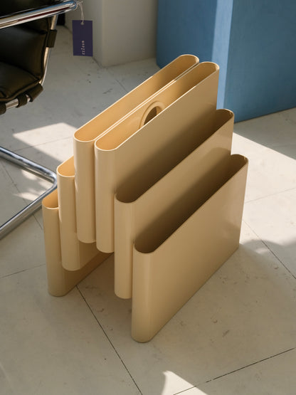 Magazine Rack 4675 design by Giotto Stoppino for Kartell, 1970s(white)