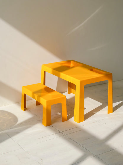 Kostka fiberglass kid desk and chair by Kostka France, 1972