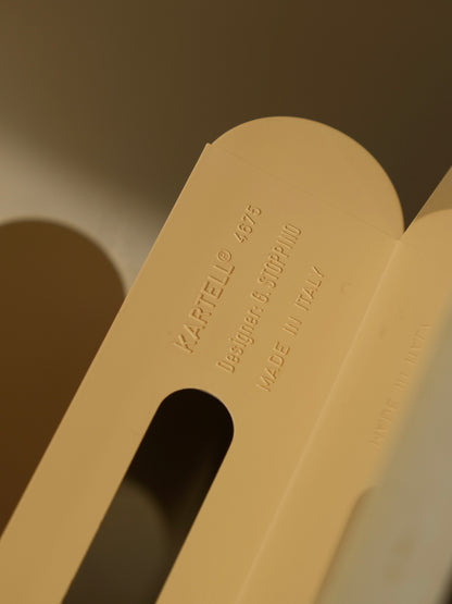 Magazine Rack 4675 design by Giotto Stoppino for Kartell, 1970s(white)